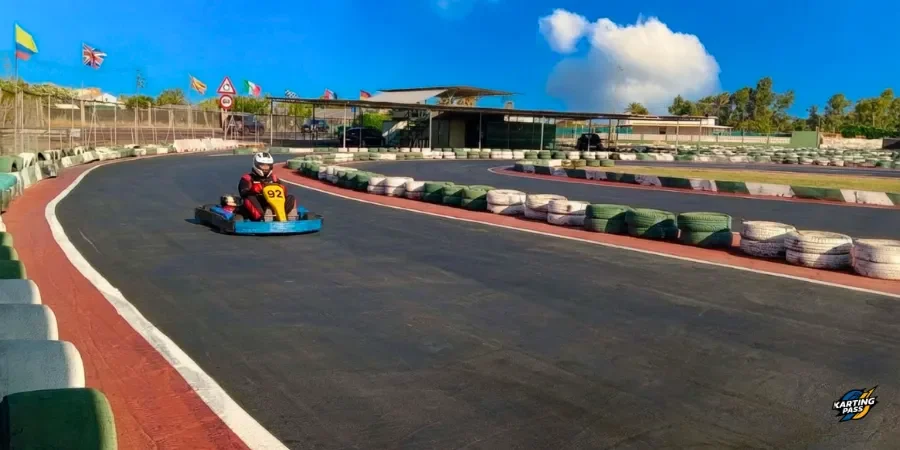 Vista lateral del circuito de Karting Las Palmeras.